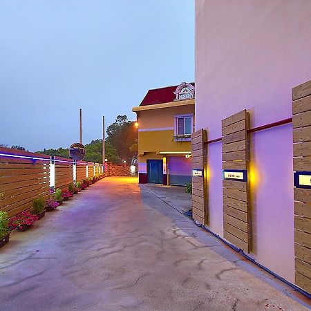 Qi Hai Motel Zhunan Ngoại thất bức ảnh