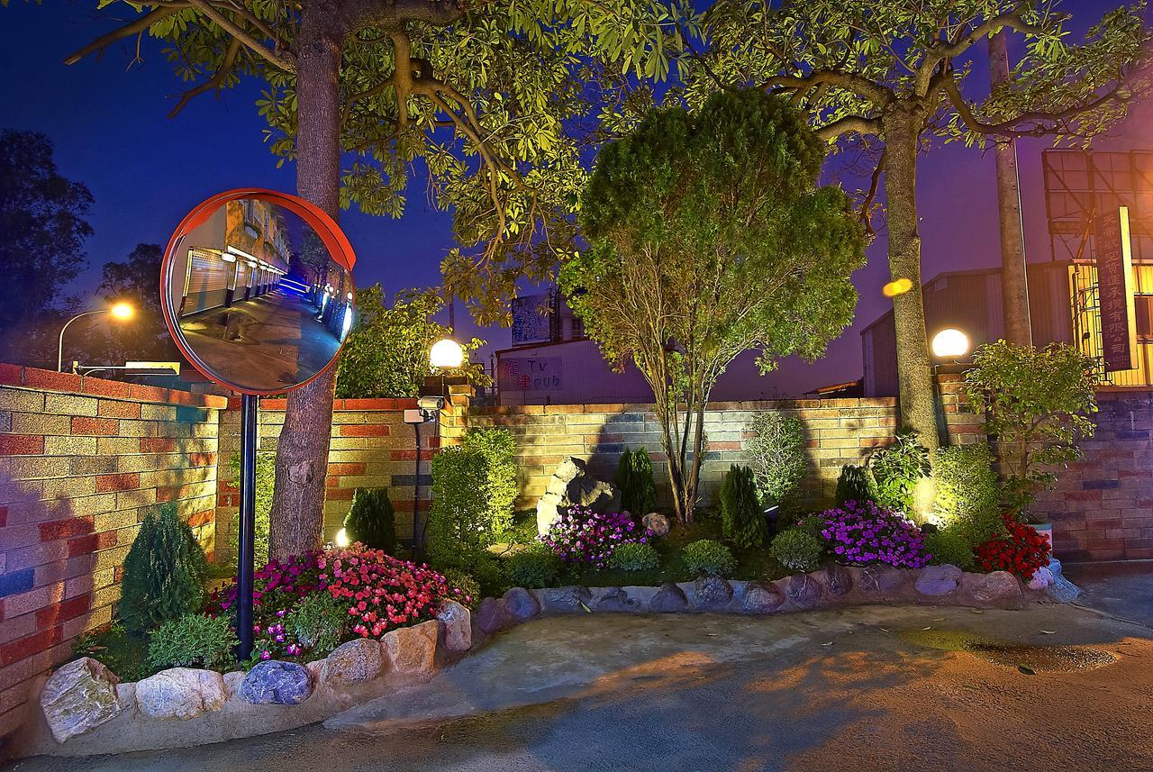 Qi Hai Motel Zhunan Ngoại thất bức ảnh
