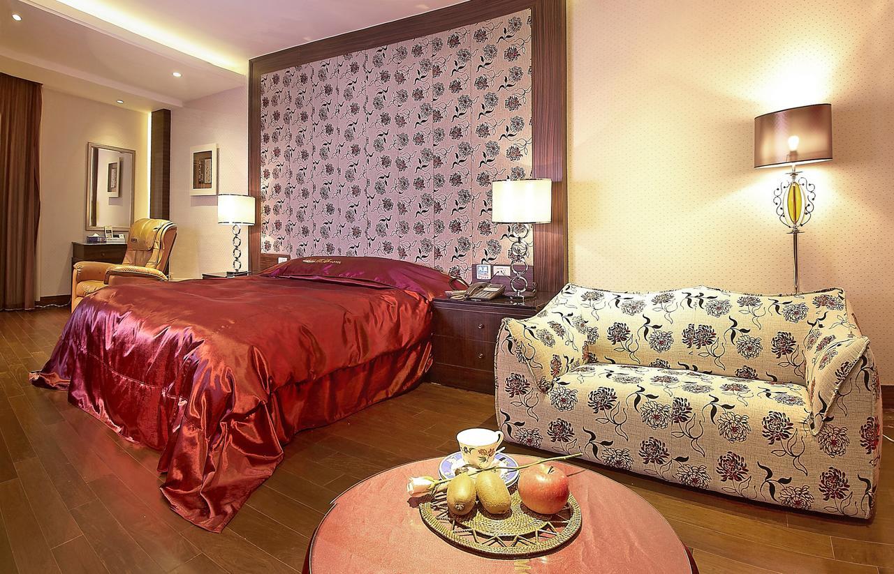 Qi Hai Motel Zhunan Ngoại thất bức ảnh