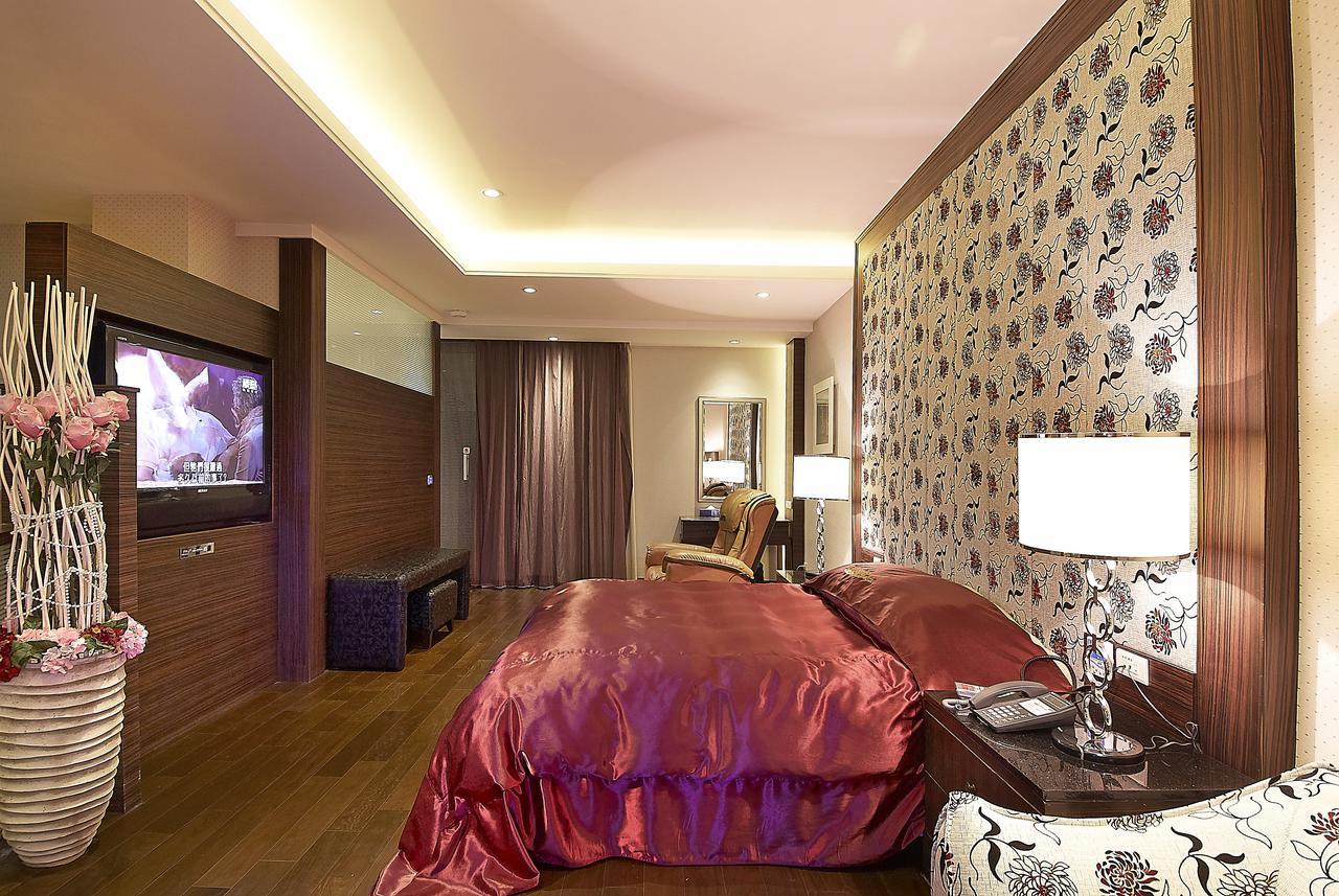 Qi Hai Motel Zhunan Ngoại thất bức ảnh